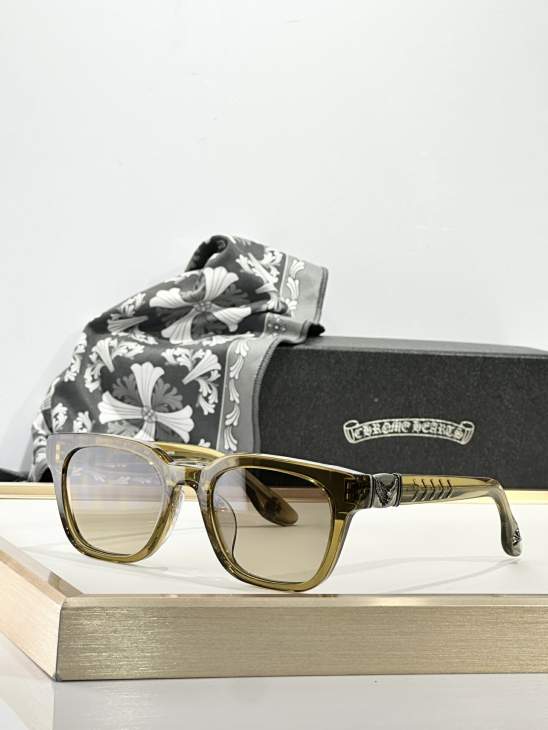 Picture of Chrome Hearts Sunglasses _SKUfw73239238fw